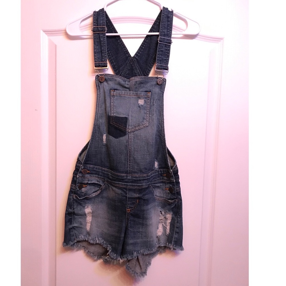 😍 Guess stretch short overalls size 27